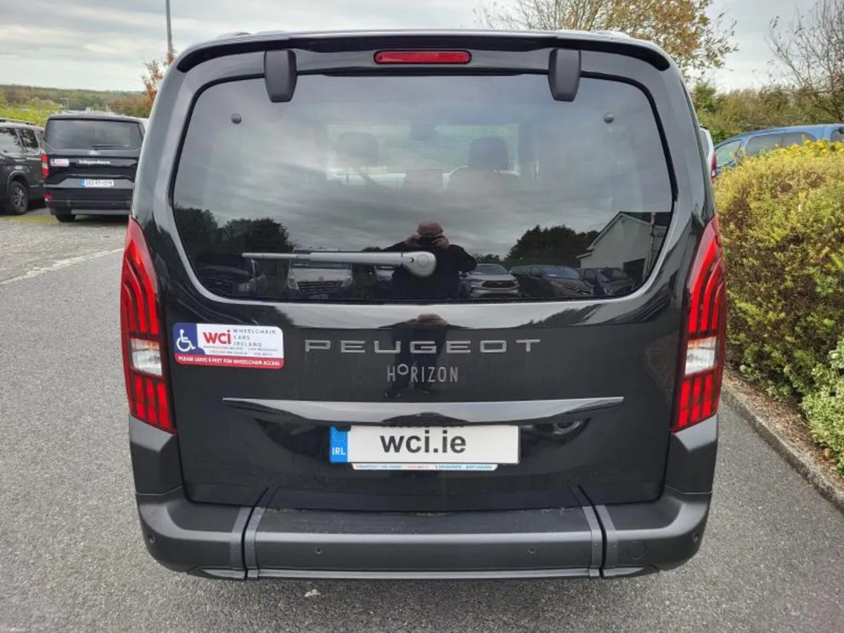 Wheelchair Accessible LWB New - Image 4