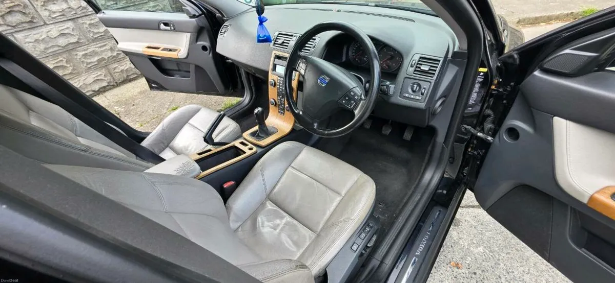 Volvo S40 - Image 4