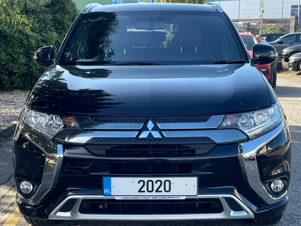 2020 Mitsubishi Outlander..4WD..HEATED SEATS..PHEV - Image 4