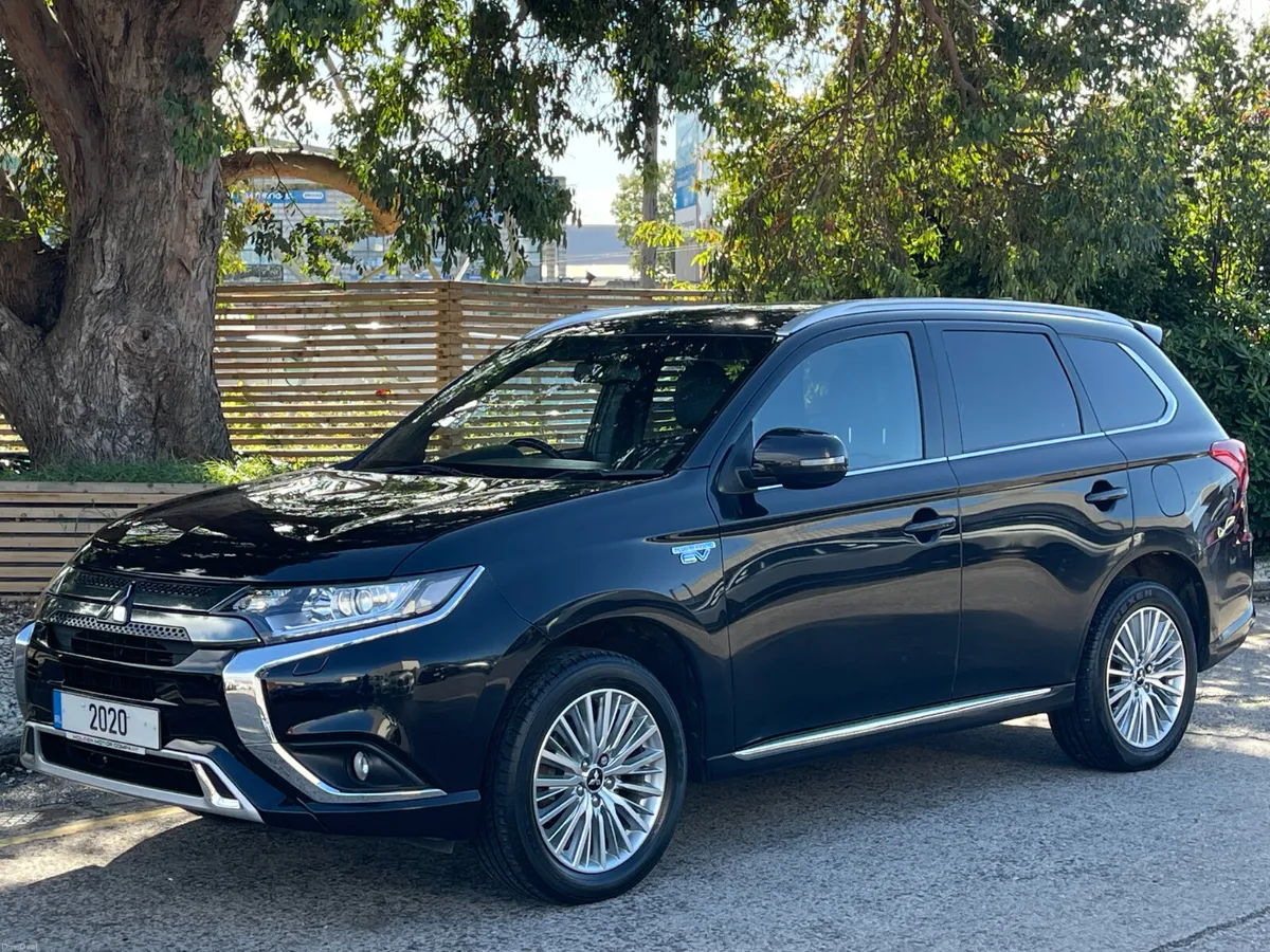 2020 Mitsubishi Outlander..4WD..HEATED SEATS..PHEV - Image 3