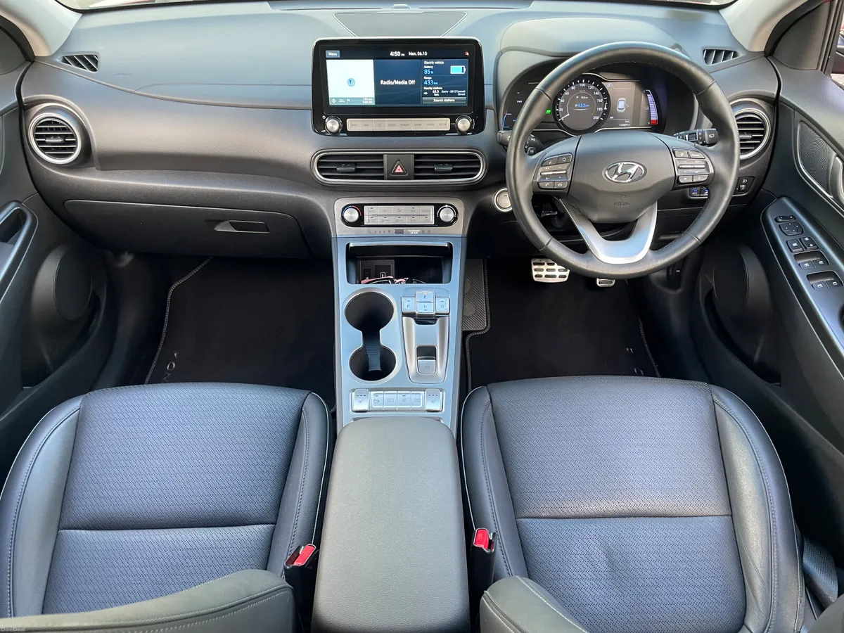 SOH 95.2%  - AUTO - LEATHER - APPLE PLAY - 120TAX - Image 3