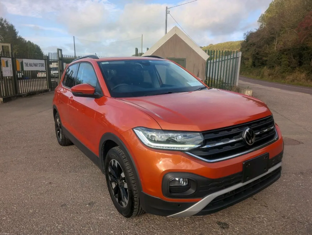 Volkswagen T-Cross - Image 2