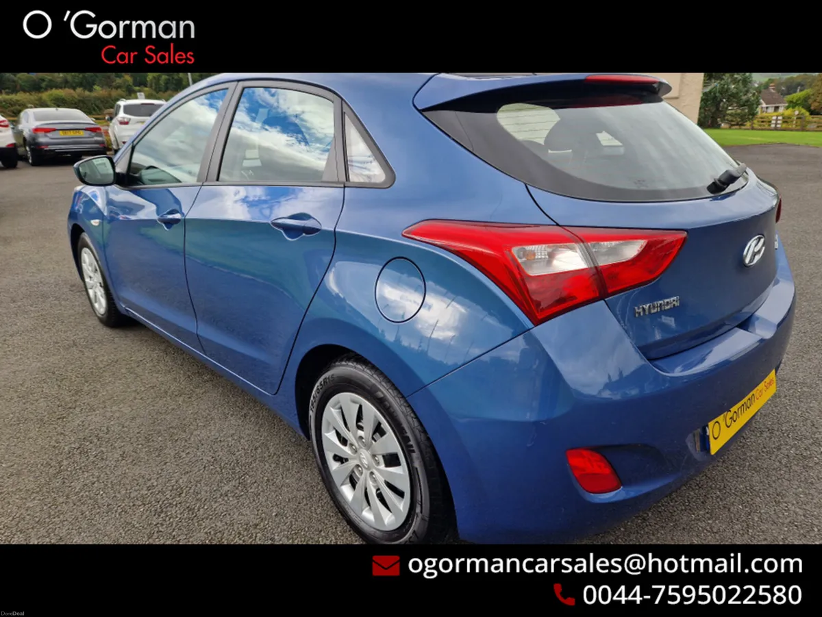 Hyundai i30 BLUE CRDI SDRIVE - Image 4