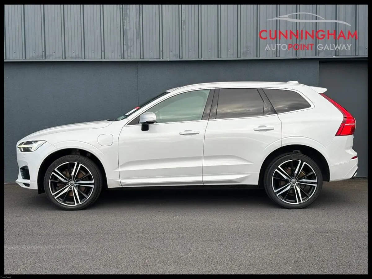 Volvo XC60 T8 R-Design Pro AWD 320BHP - Image 4