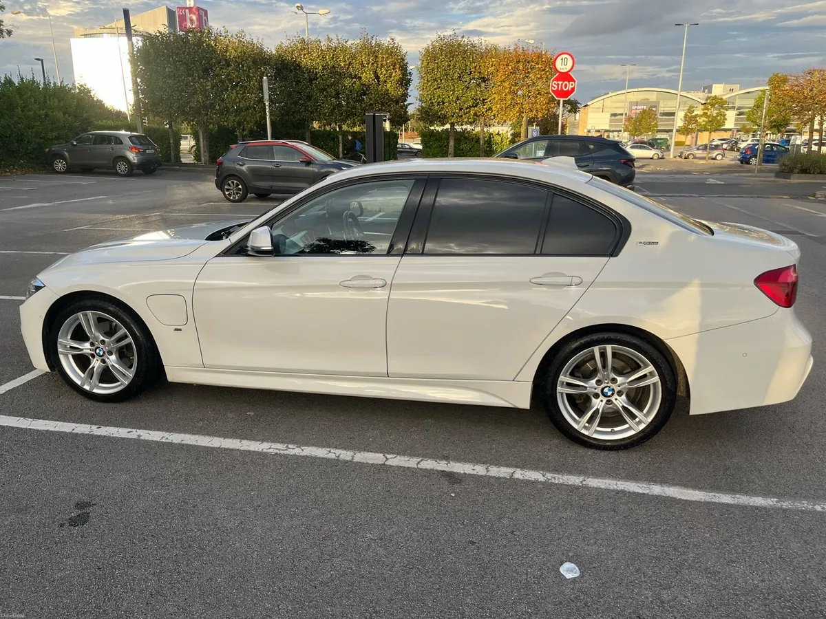 BMW 330E 2017 M-SPORT - Image 3