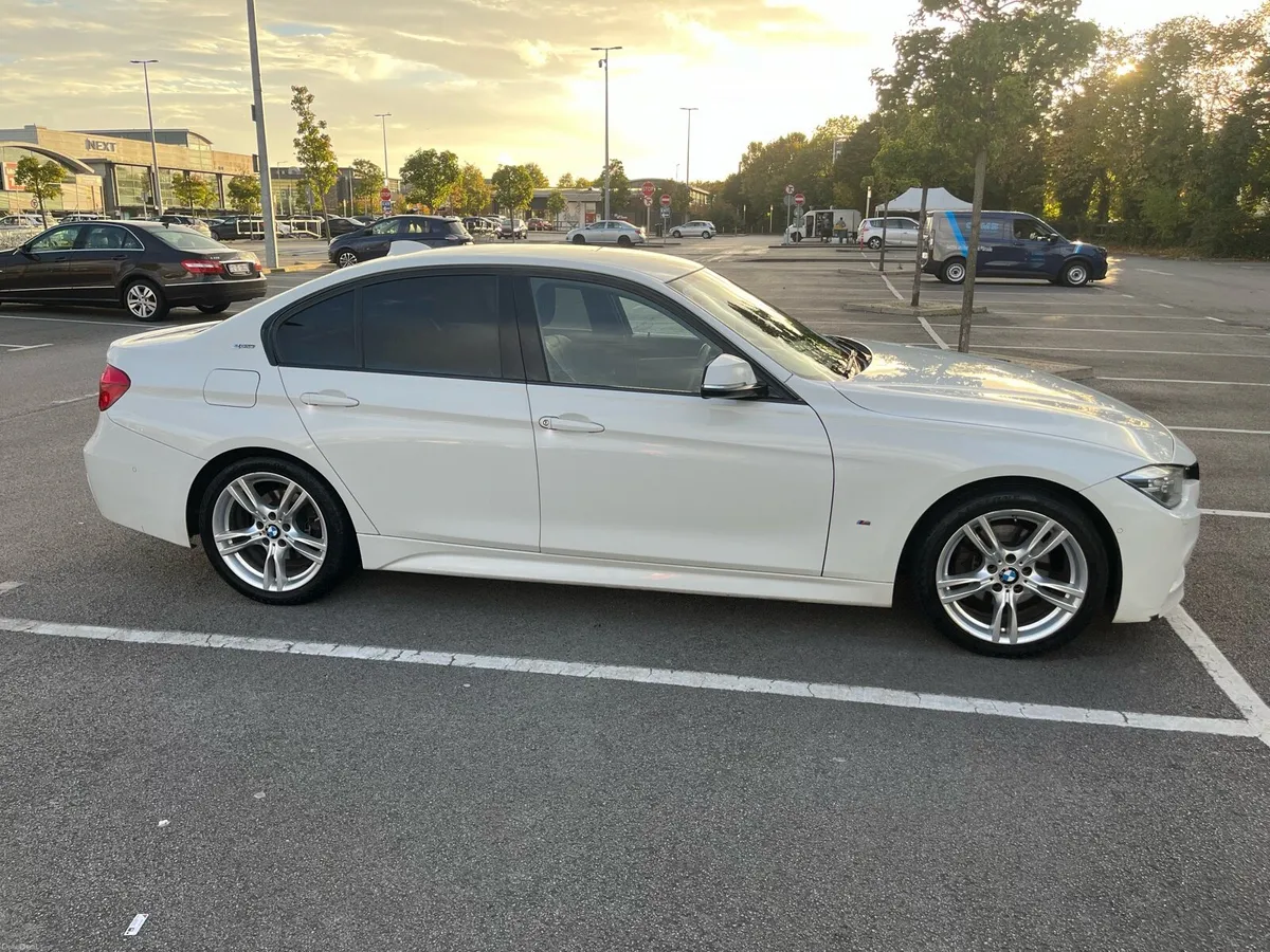 BMW 330E 2017 M-SPORT - Image 4