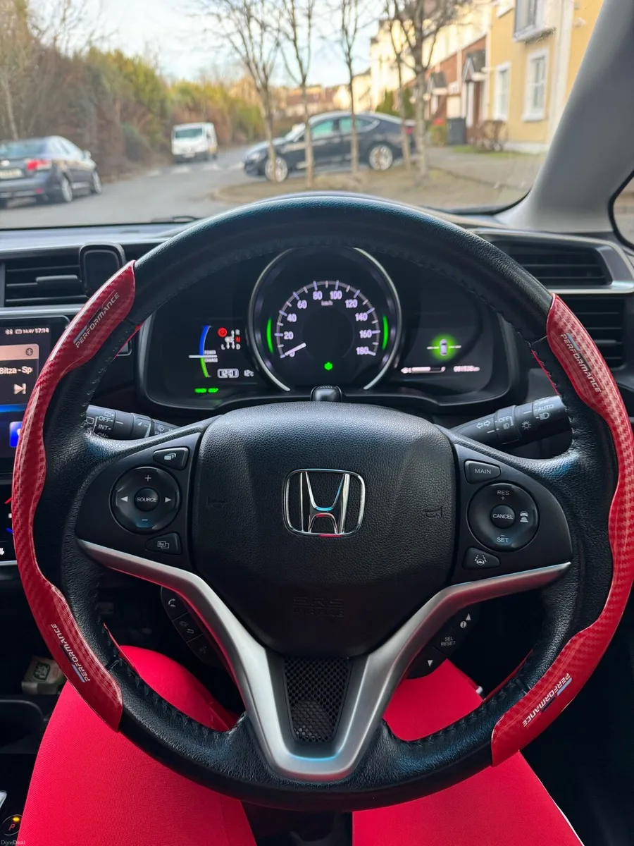 Honda Fit, Self Charging Hibrid - Image 4