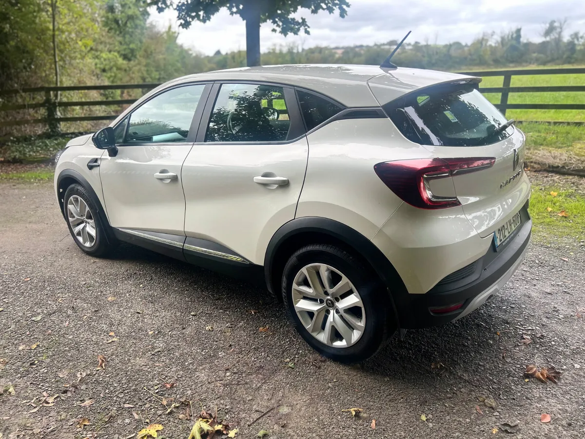 Renault Captur 2021 - Image 2