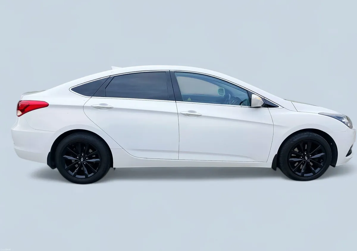 Hyundai i40 2017 Long NCT+taxed - Image 4