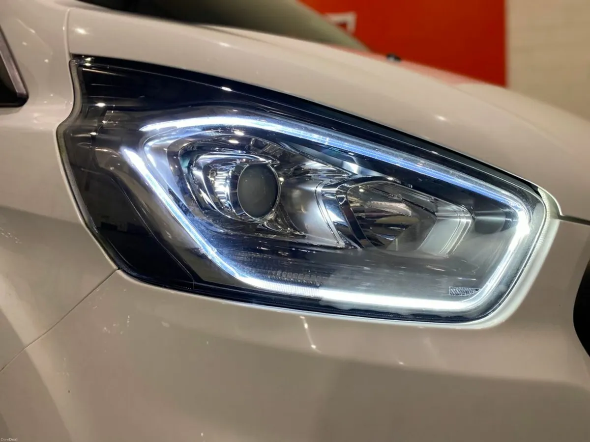 Ford Transit Custom Custom 9 Seats Passanger #83 - Image 4