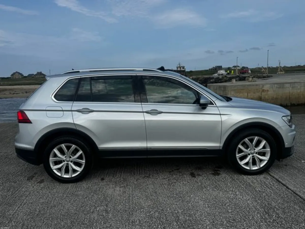 Volkswagen Tiguan Highline 2.0tdi M6F 150HP 5DR - Image 2