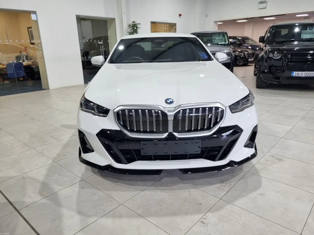 BMW i5 M SPORT - Image 3
