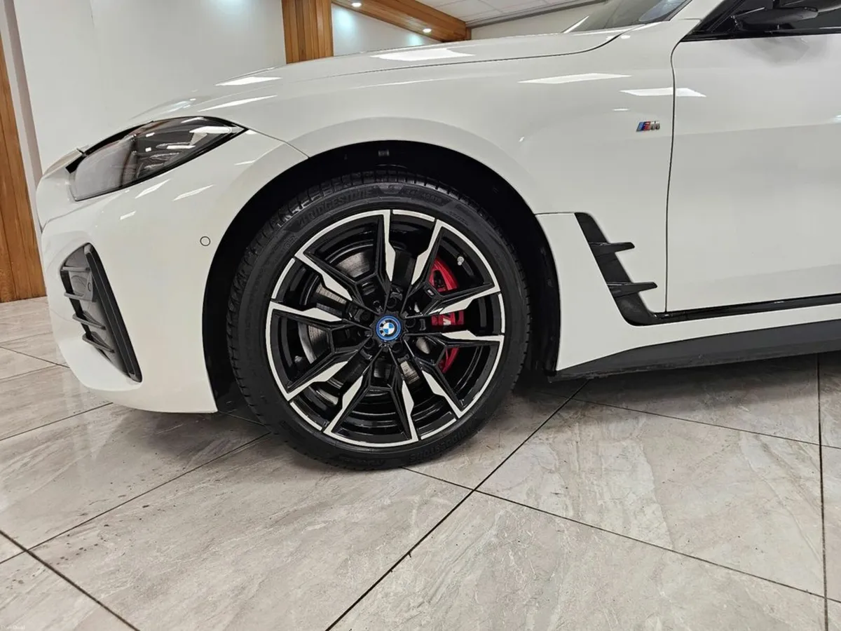 BMW i4 M50 MODEL ! High Spec - Image 4