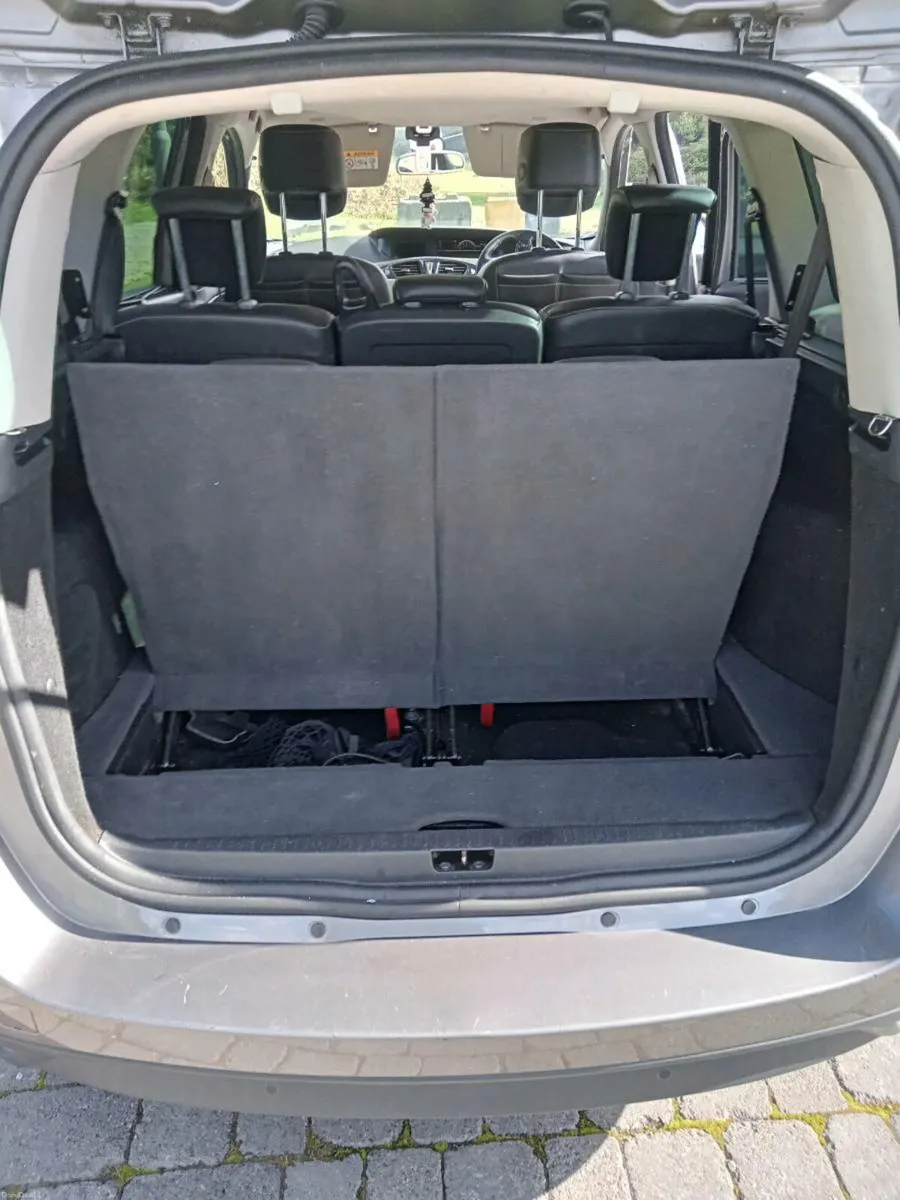 Renault Grand Scenic - Image 3