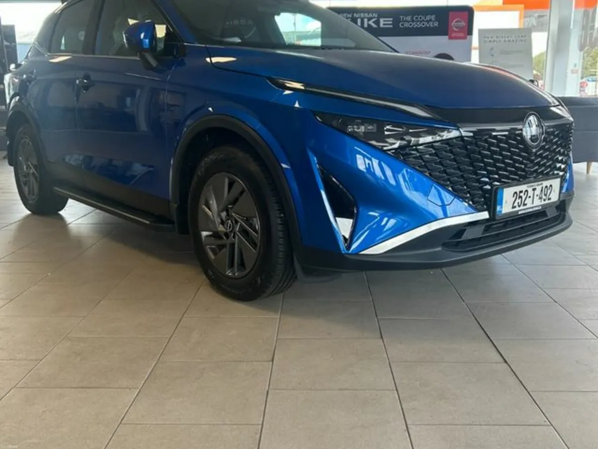 Nissan Qashqai 1 3 Mhev SV MY24 04DR - Image 3