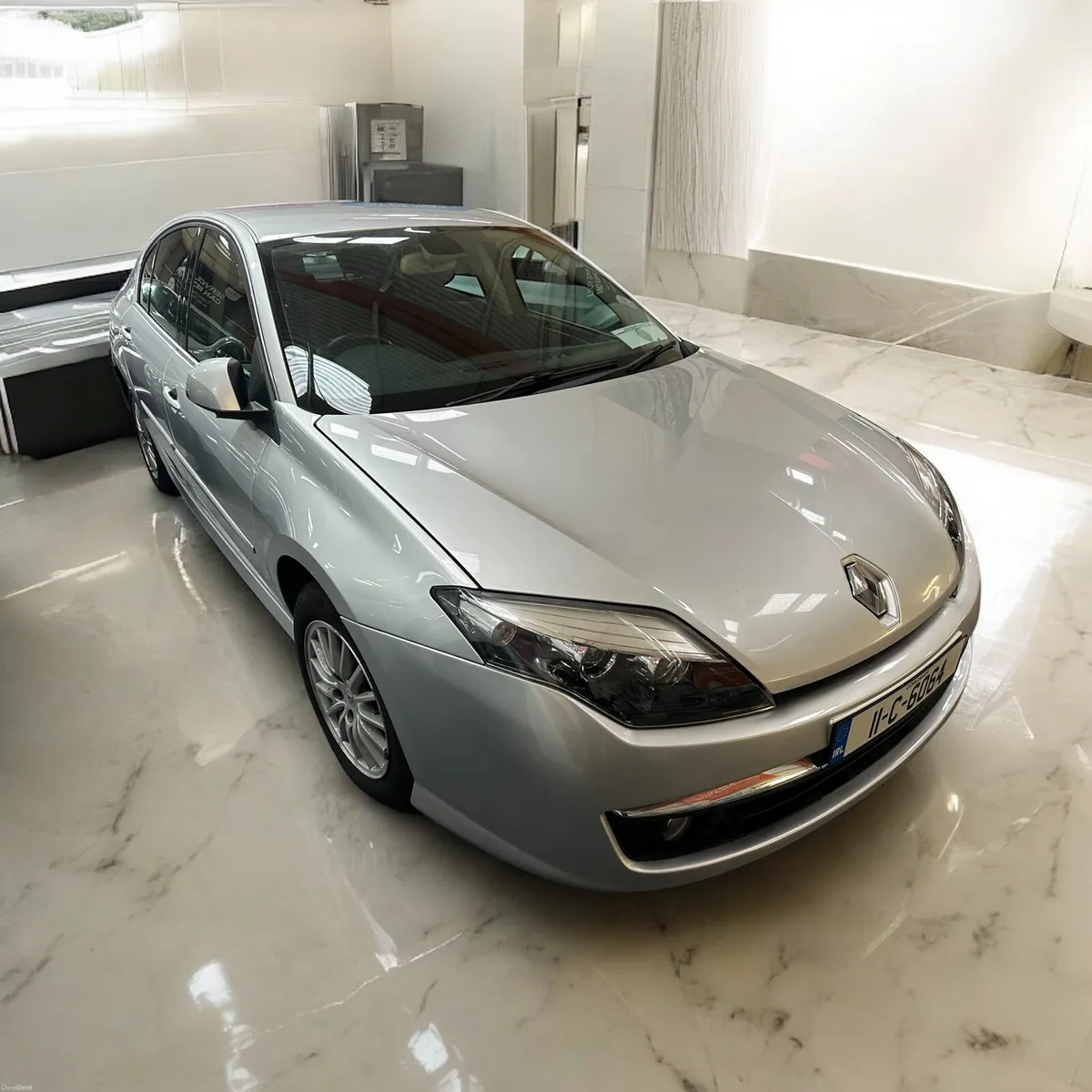 2011 Renault Laguna 1.5 DCI 110 DYNAMIQUE ECO2 - Image 3