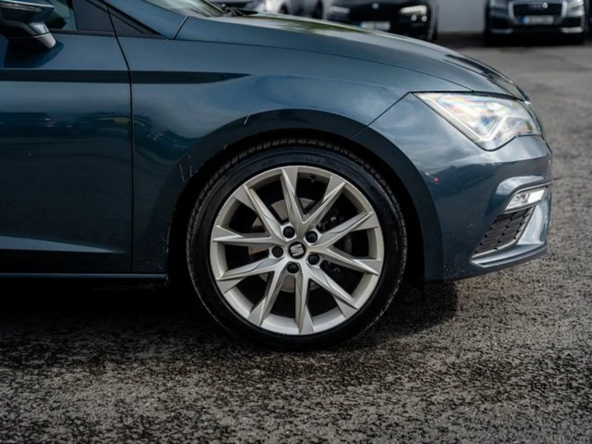 SEAT Leon 1.5tsi 130HP FR 5DR - Image 4