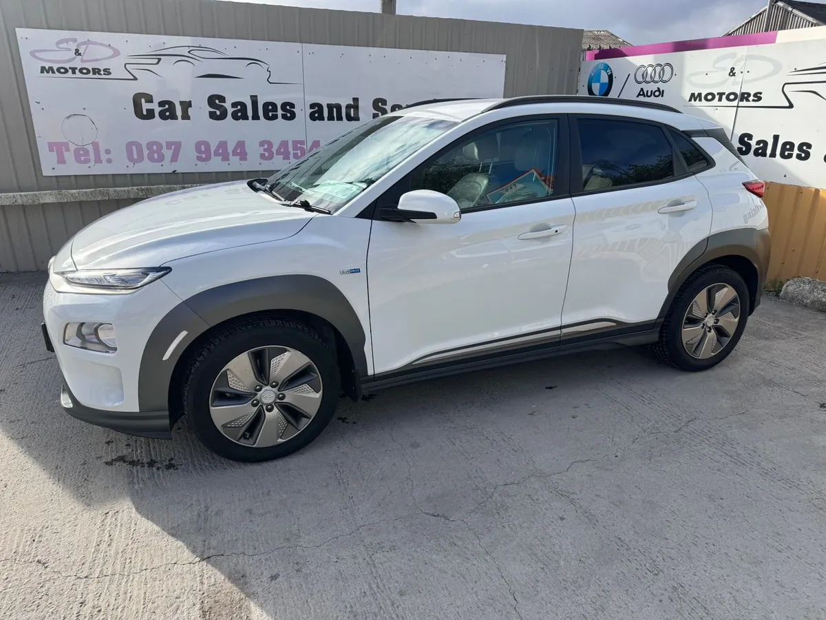 191 Hyundai KONA EV 64kWh Low Miles Warranty - Image 3