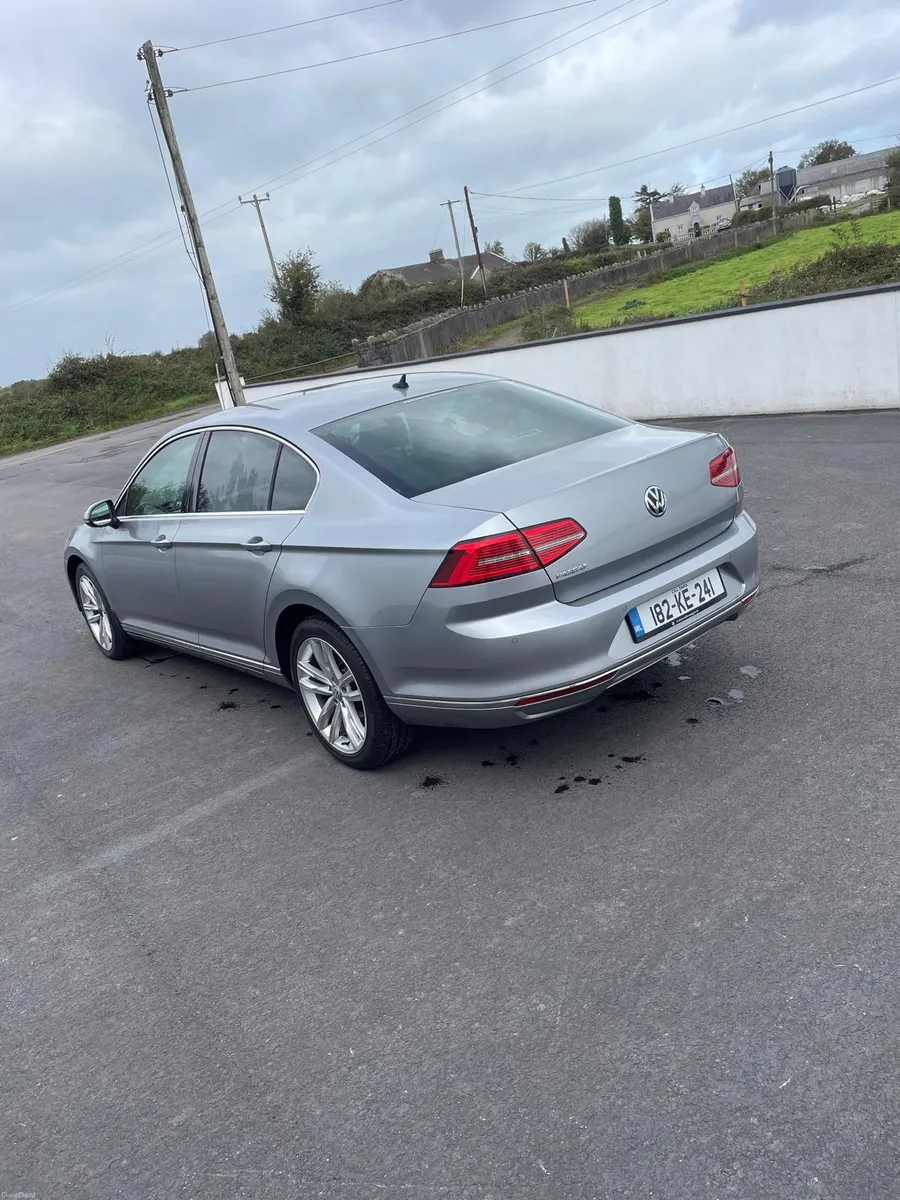 2018 Vw Passat highline - Image 4