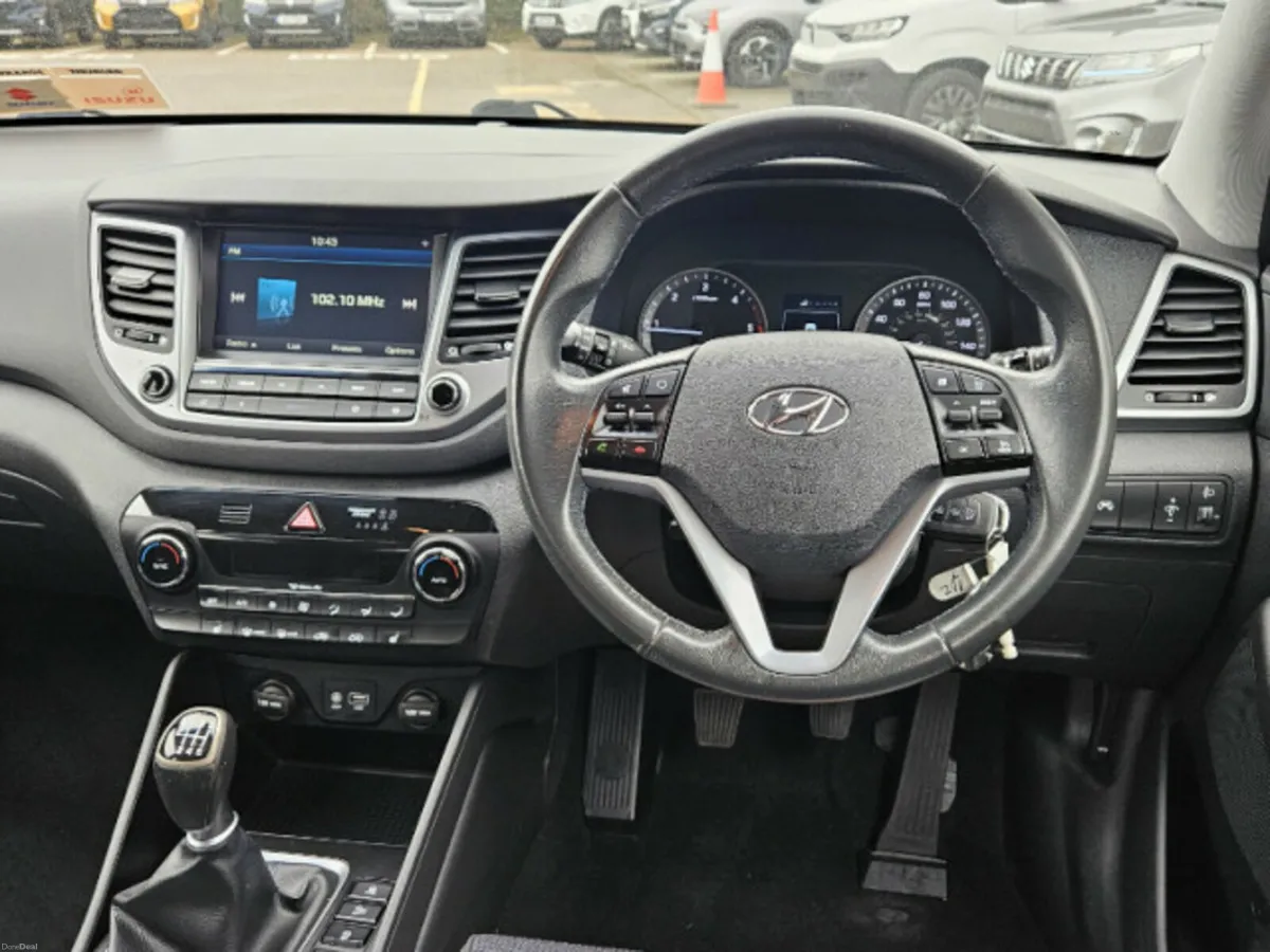 Hyundai Tucson 1.7 DIESEL - Image 2