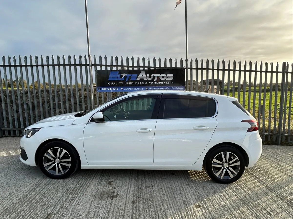 Peugeot 308 Allure Automatic HDI 2018 - Image 3