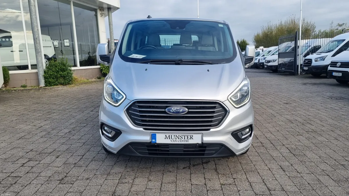 212 FORD CUSTOM TOURNEO LWB TITANIUM X ,LEATHER - Image 3