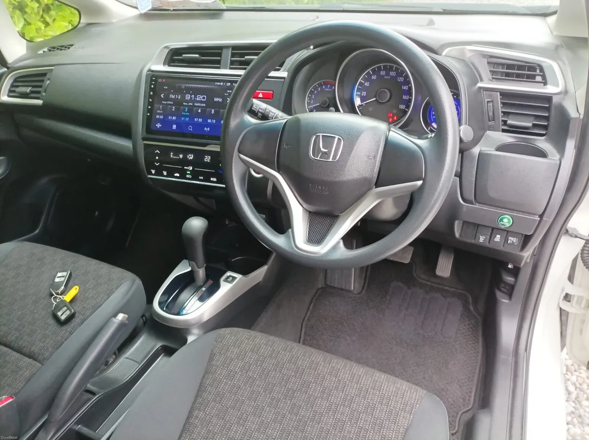 Honda Jazz 1.3 Automatic, 2016 - Image 4