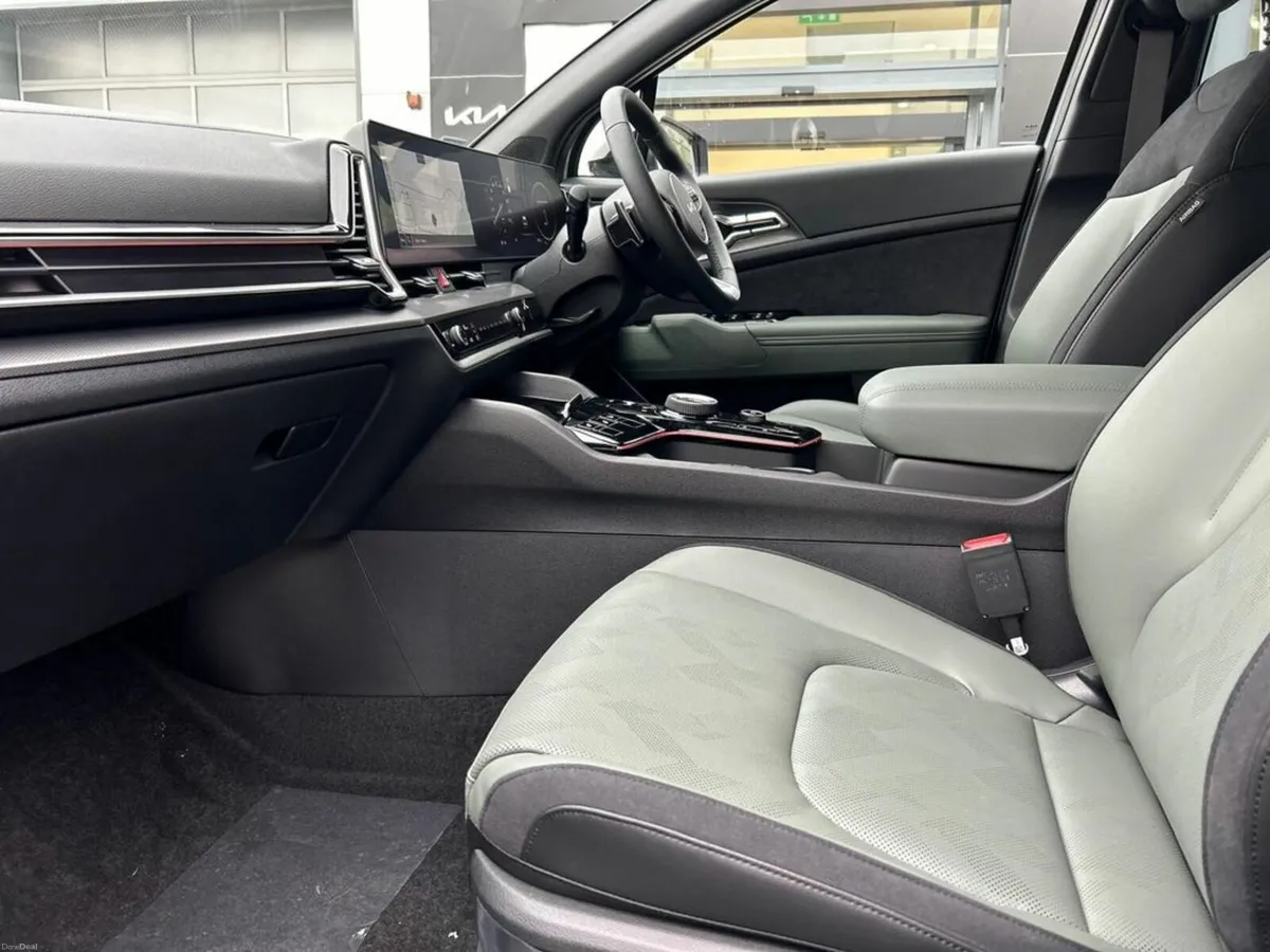 Kia Sportage 1.6 Hybrid (0% Finance available) - Image 4