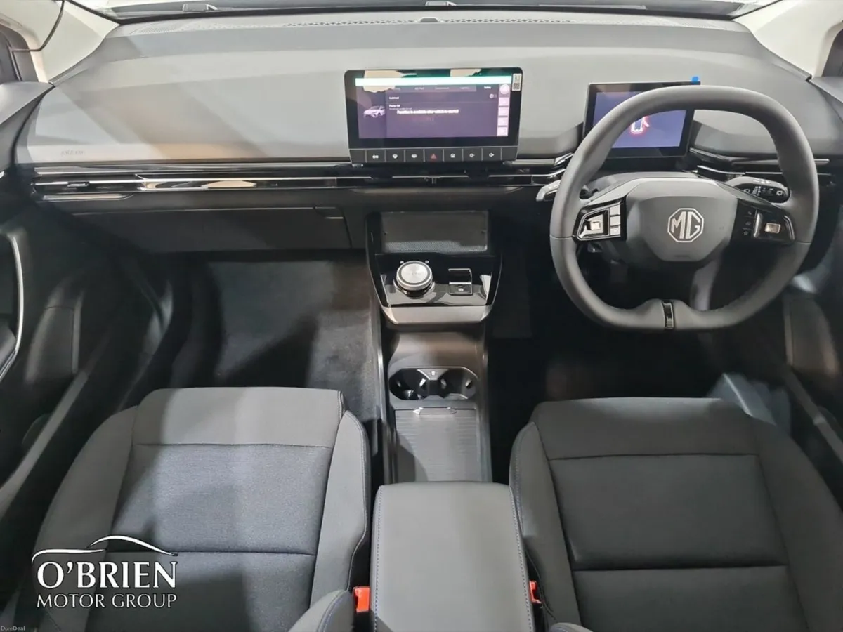 MG MG4 Excite - Image 2