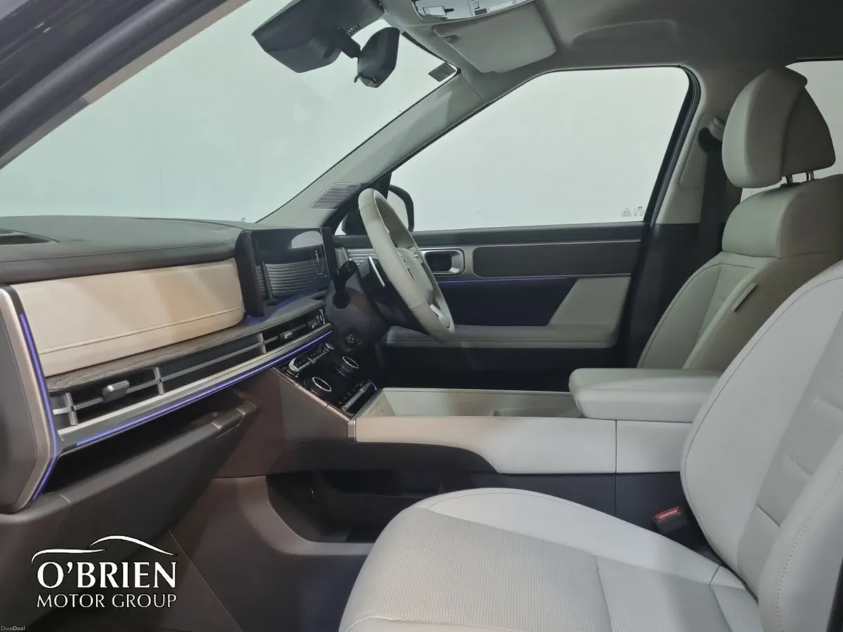 Hyundai Santa Fe 1.6 PHEV 4WD Premium DEMO - Image 4