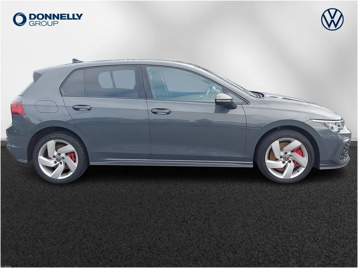 Volkswagen Golf Hatchback GTE - Image 4