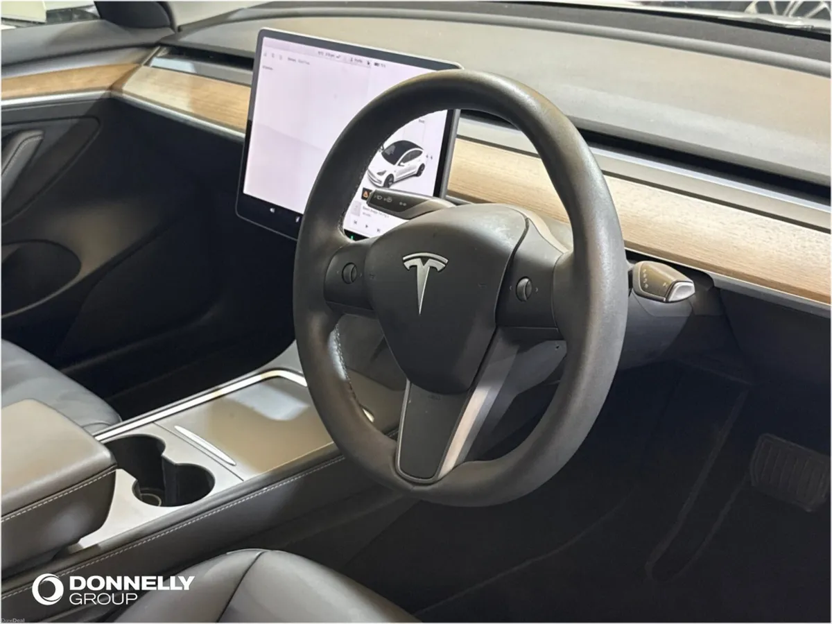 Tesla Model 3 Saloon Standard Plus - Image 4