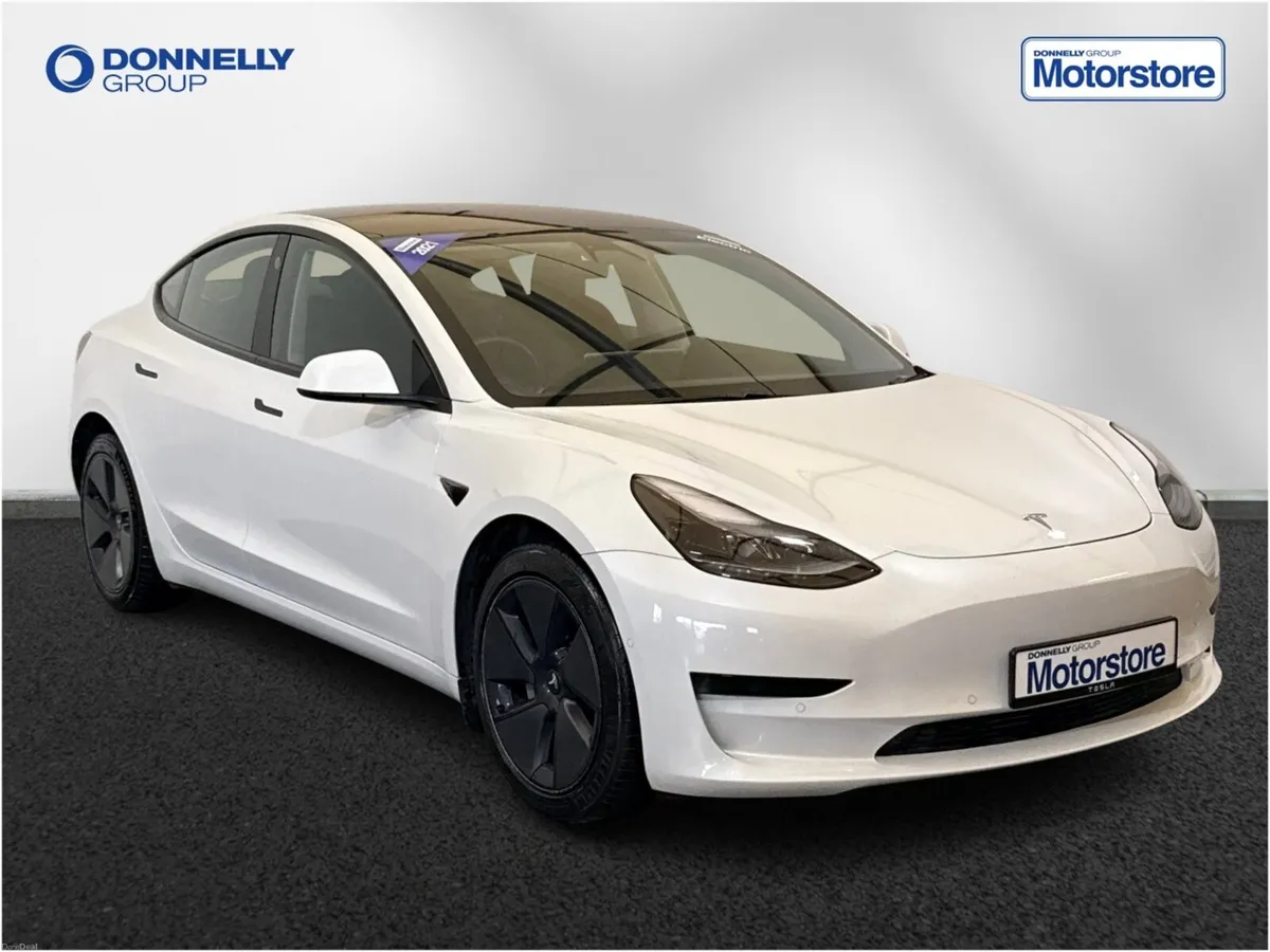 Tesla Model 3 Saloon Standard Plus - Image 1