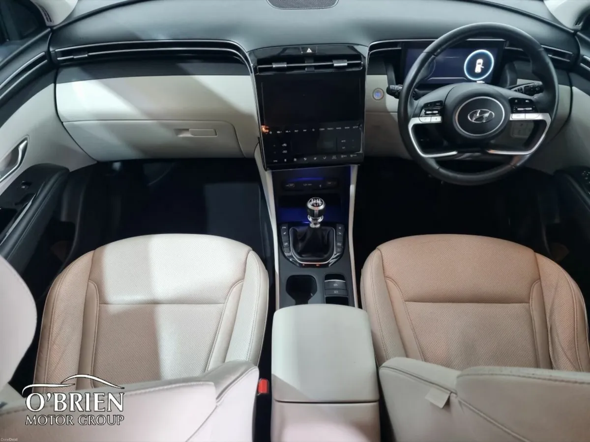 Hyundai Tucson 2WD Executive Plus - Image 2