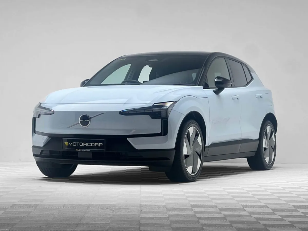 Volvo EX30 PLUS PERFORMANCE AWD 69KWH 422HP - Image 3
