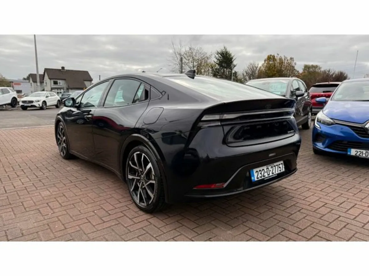 Toyota Prius Prius Plug-in Hybrid 4DR Auto - Image 3