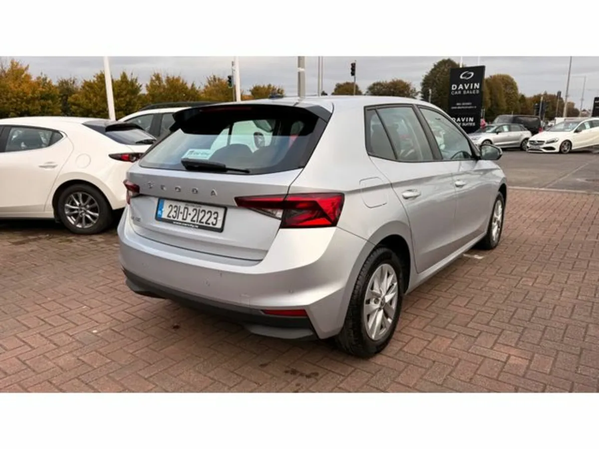 Skoda Fabia AMB 1.0lt petrol 65HP 5DR - Image 4
