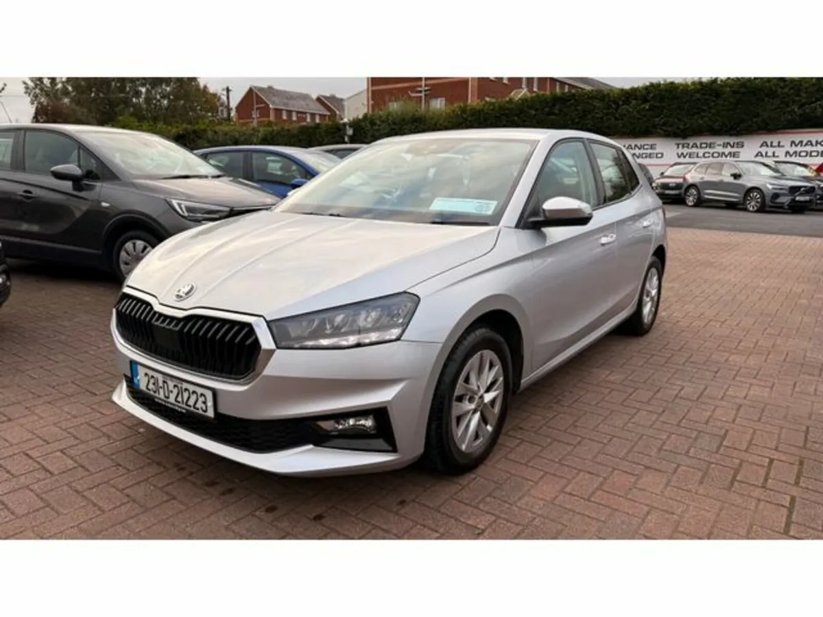 Skoda Fabia AMB 1.0lt petrol 65HP 5DR - Image 2
