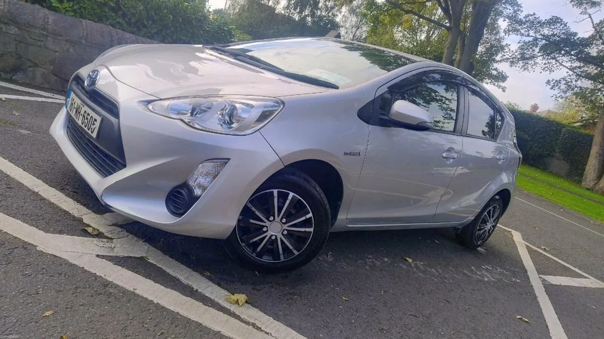 AUTO TOYOTA HYBRID~TAX & BRAND NEW NCT 10/27=€8450 - Image 2
