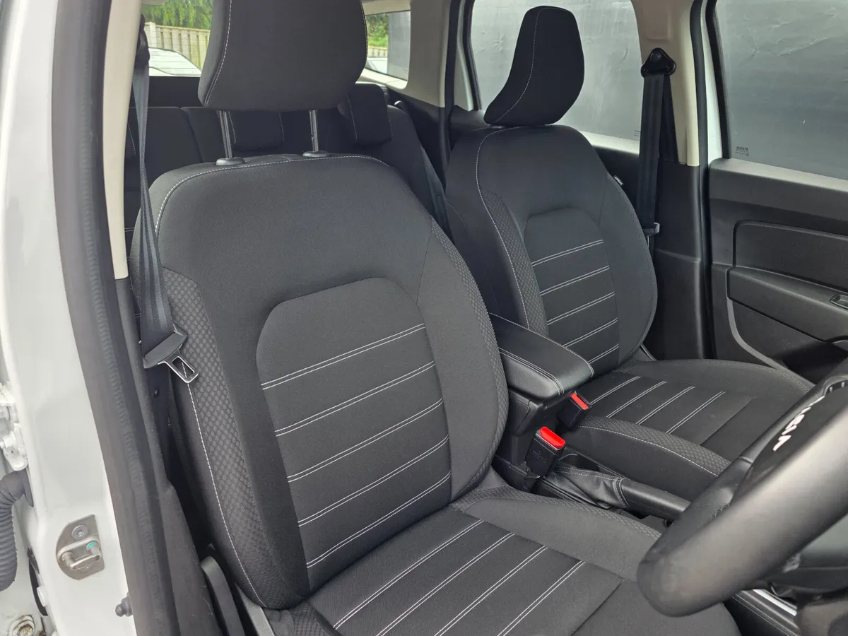 2023 Dacia Duster 1.0 TCE EXPRESSION - Image 4