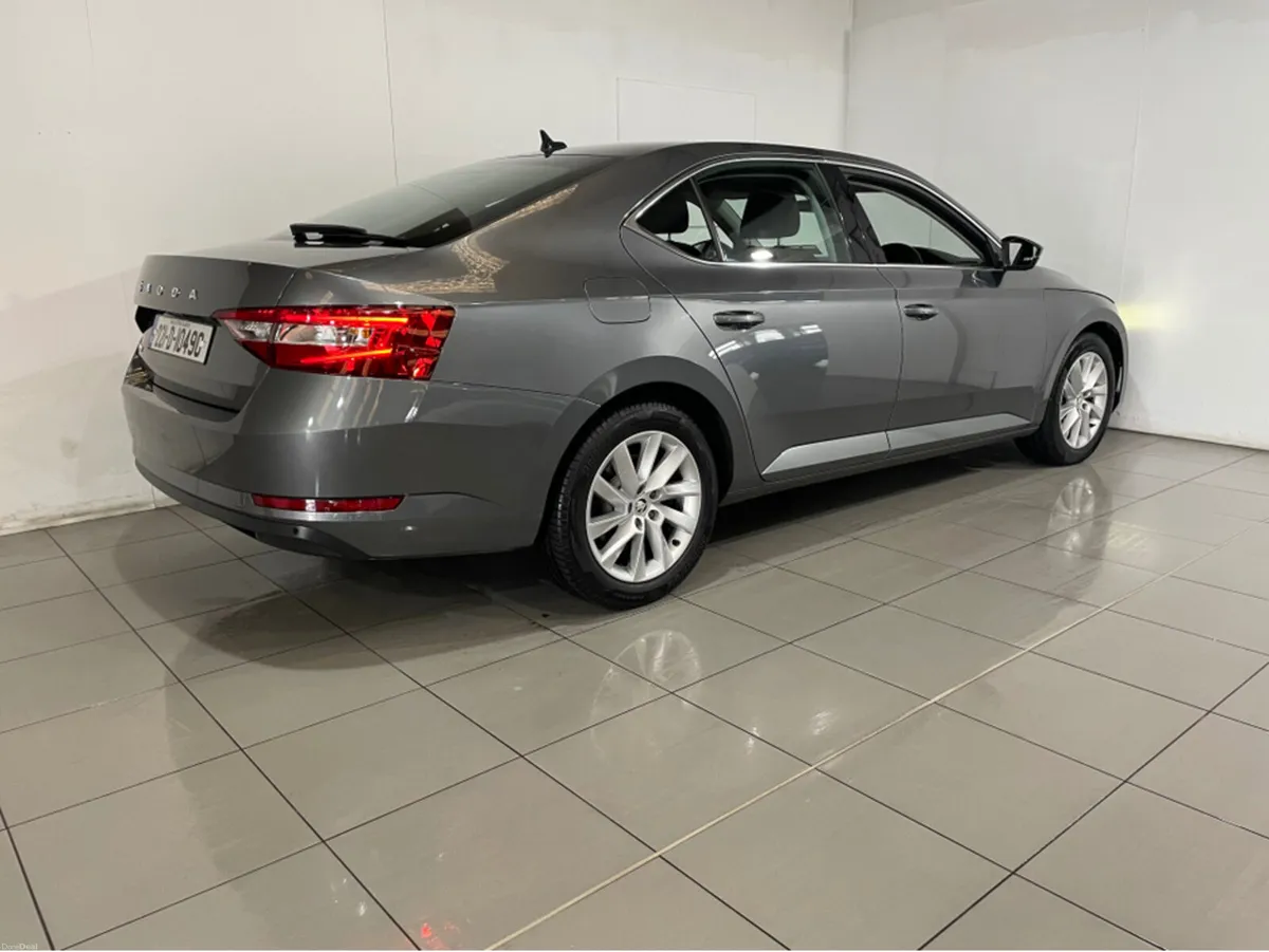 Skoda Superb AMBITION 2.0 TDI 150HP FULL SERVICE H - Image 3