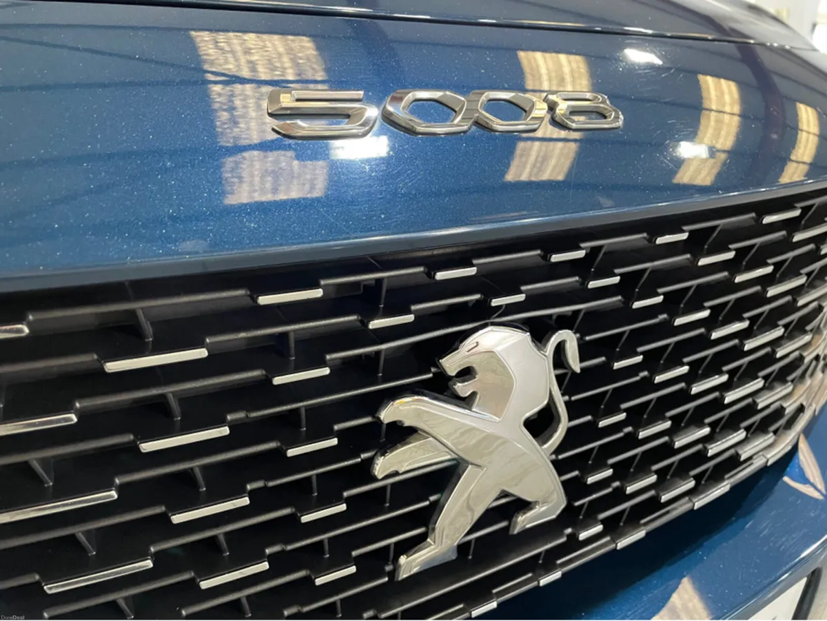 Peugeot 5008 ALLURE 1.5 BLUE DIESEL AUTOMATIC FULL - Image 6