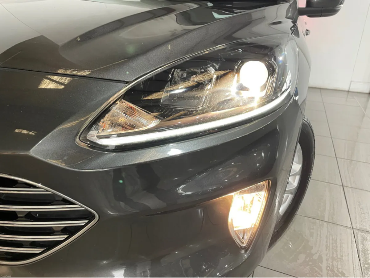 Ford Kuga TITANIUM 2.5 AUTOMATIC HYBRID - Image 4