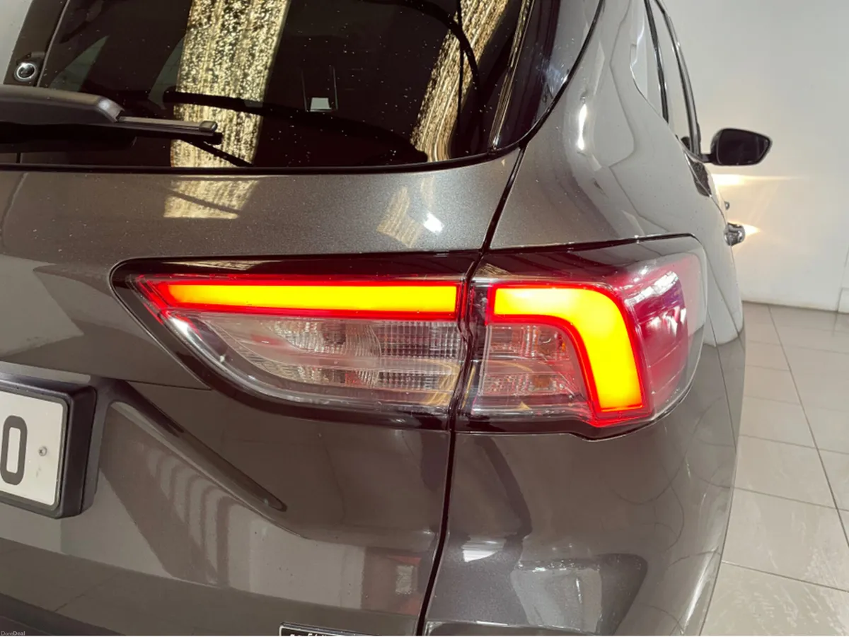 Ford Kuga TITANIUM 2.5 AUTOMATIC HYBRID - Image 6