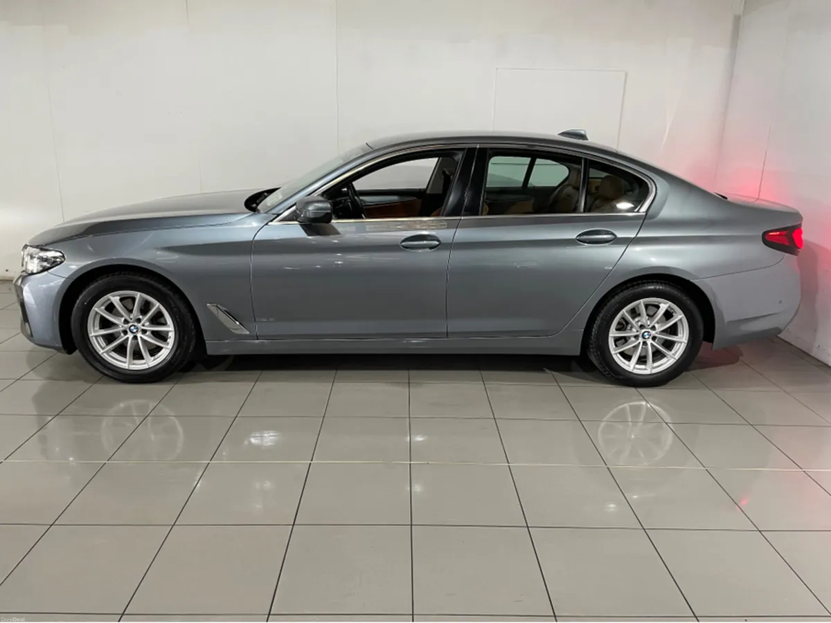 BMW 5-Series DIESEL AUTO TAN LEATHER + REAR CAMERA - Image 4