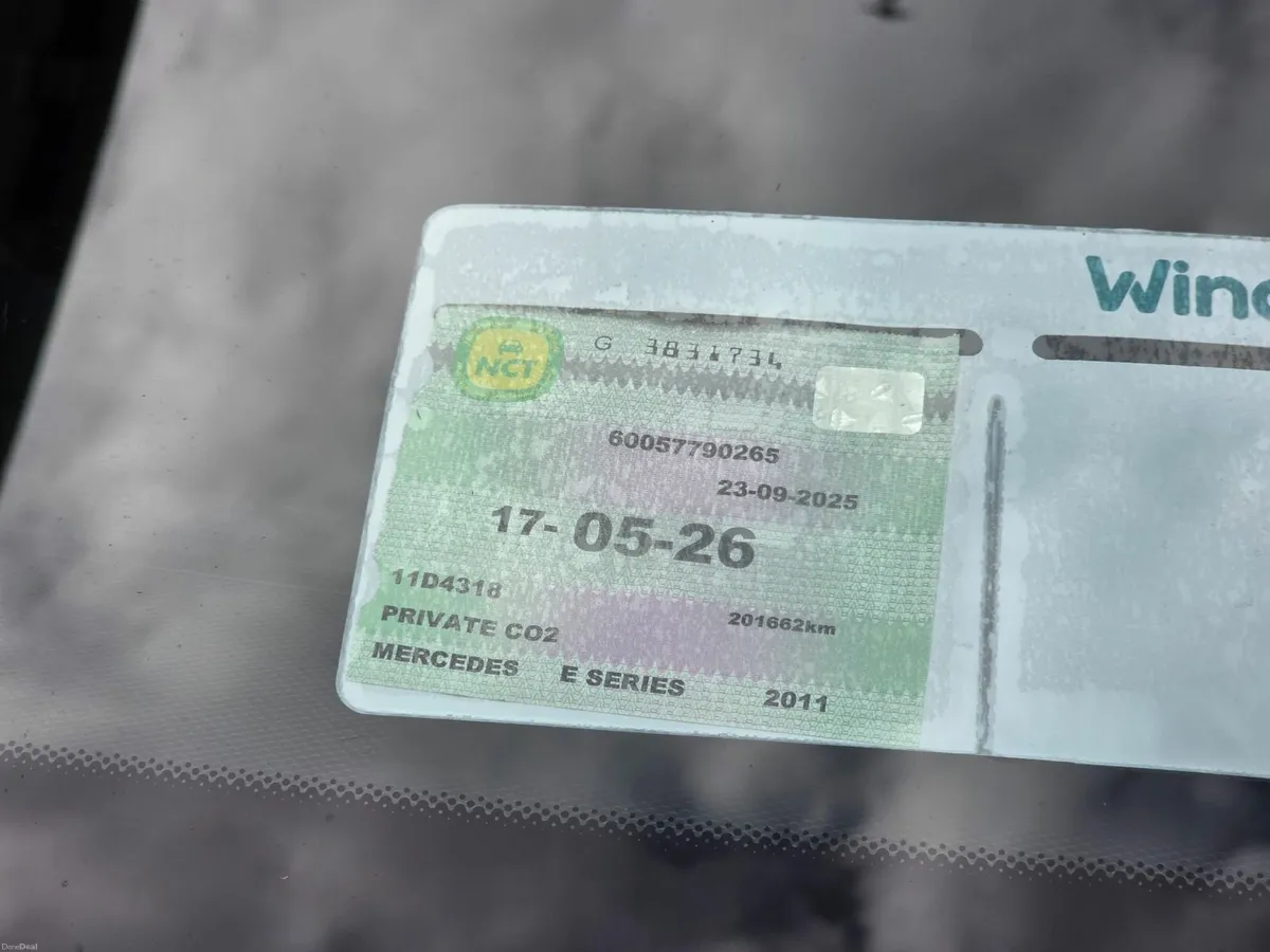 Mercedes-Benz E-Class Coupe 2011 Sport - Image 4