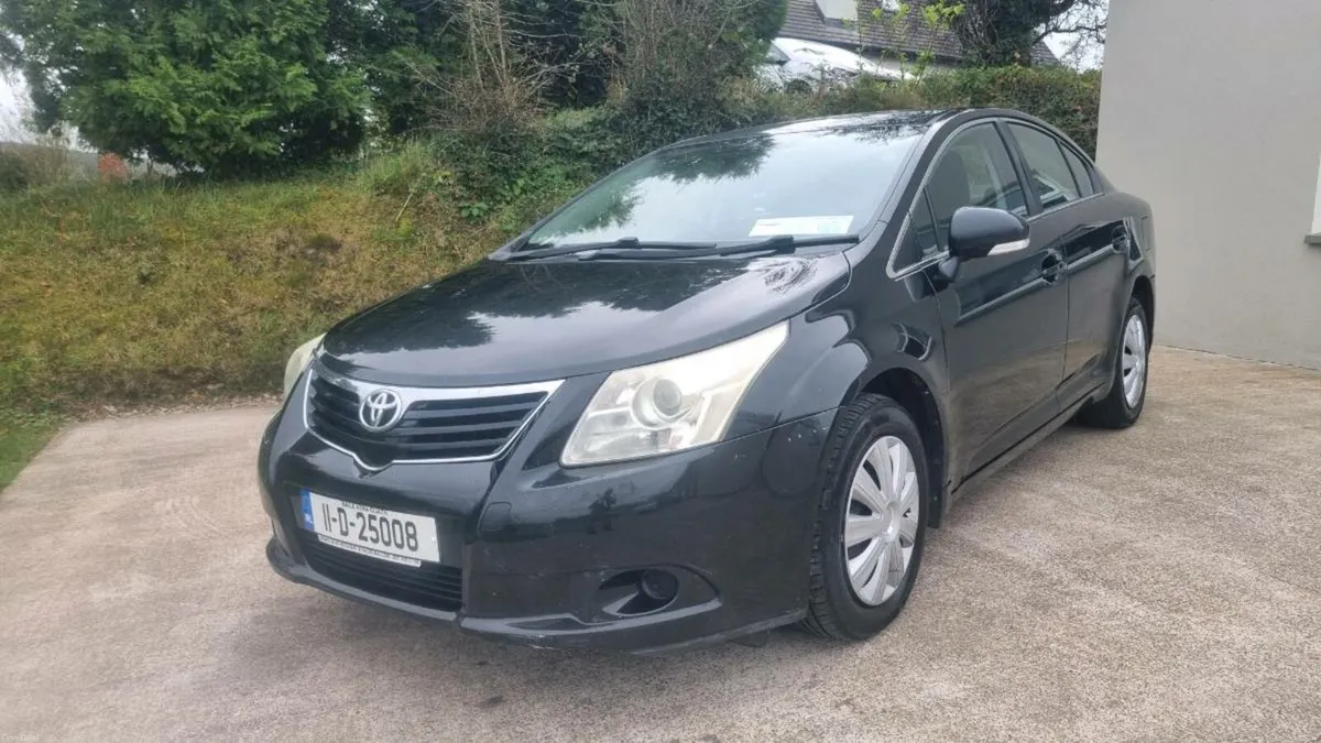 TOYOTA AVENSIS NCT 09/26 HITCH NEW TYRES - Image 1