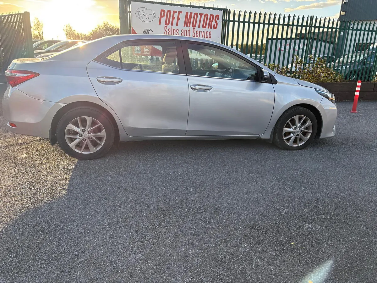 Toyota Corolla 2014 - Image 3