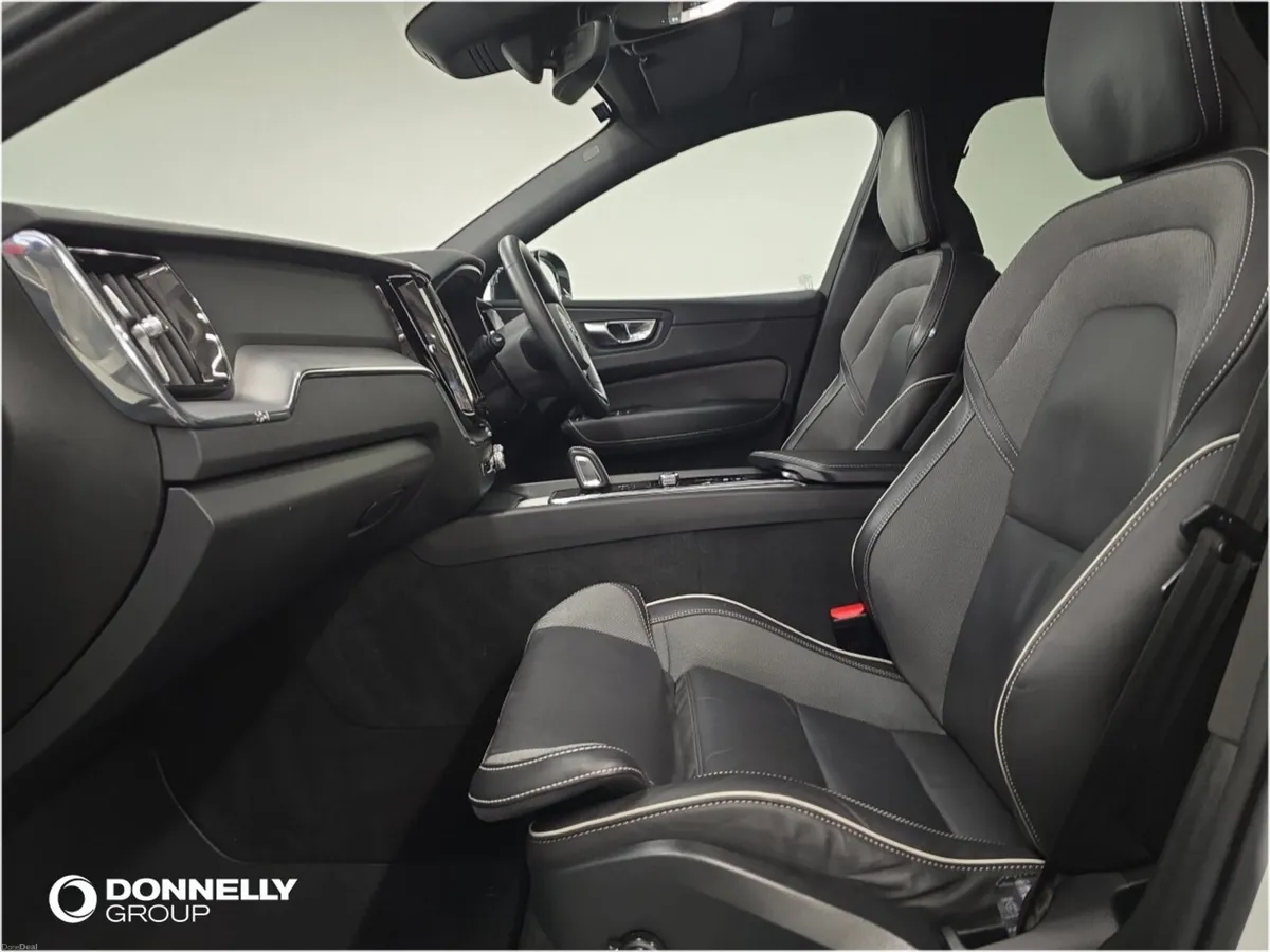 Volvo XC60 Xc60 Diesel Estate R DESIGN - Image 4