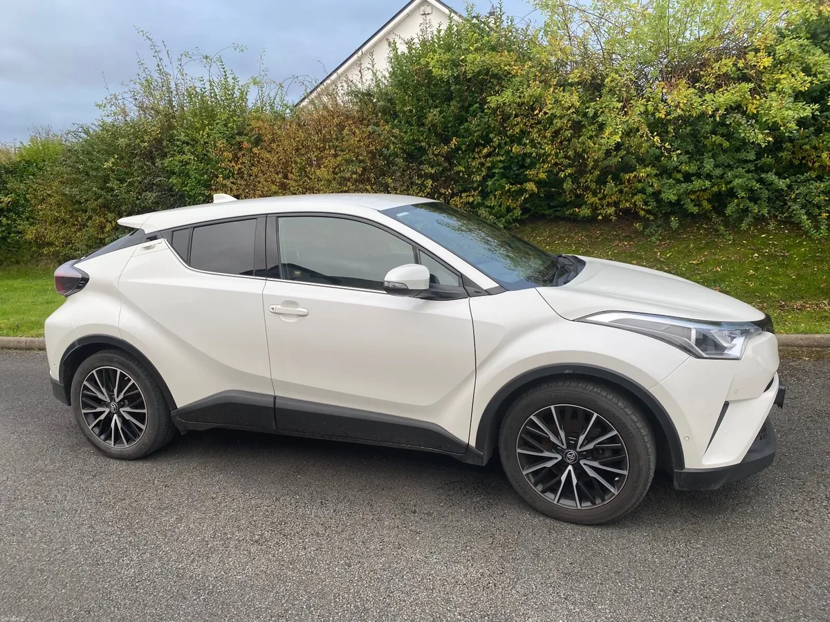 Toyota C-HR 2018 - Image 1